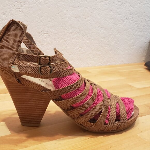 Strappy Heeled Sandals - Picture 1 of 7